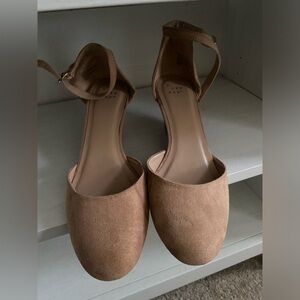 Round Toed Heels Suede